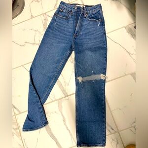 Abercrombie 90s straight ultra high rise